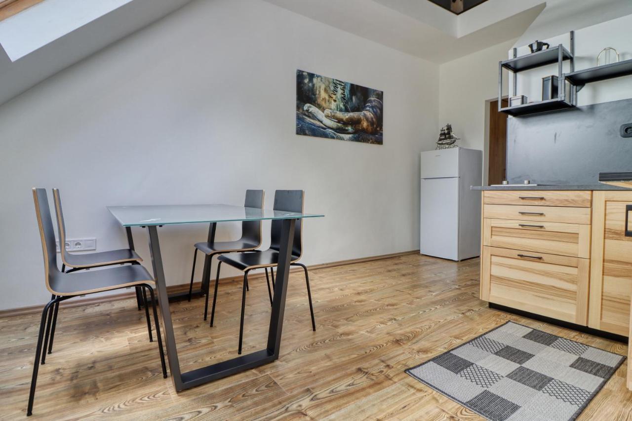 Zenloft Apartman Eger Extérieur photo